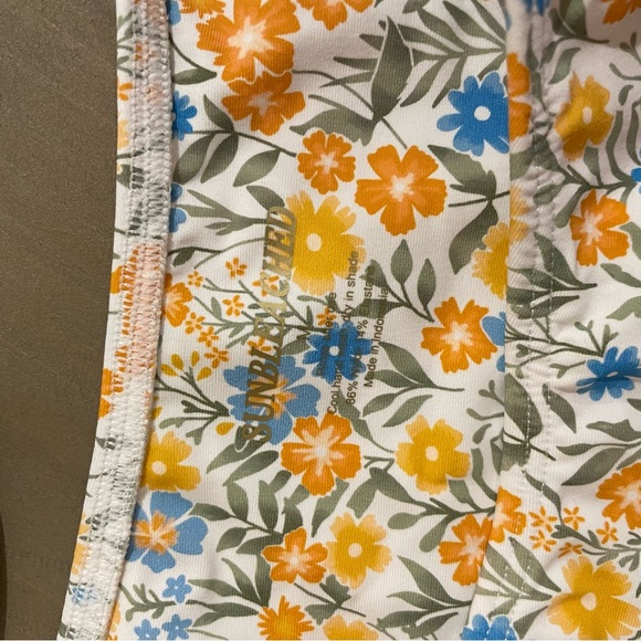 Sun Bleached Bikini - Picture 5 of 9